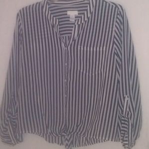 Chico's short sleeve front tie blouse